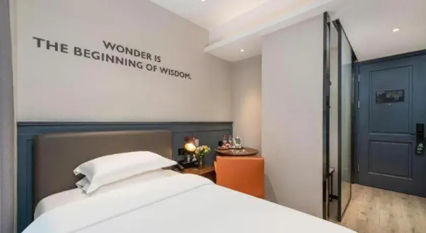Bed in City Comfort Premier Hotel Liuzhou Wuxing Pedestrian Street Jinggu Building Bed in City Comfort Premier Hotel Liuzhou Wuxing Pedestrian Street Jinggu Building