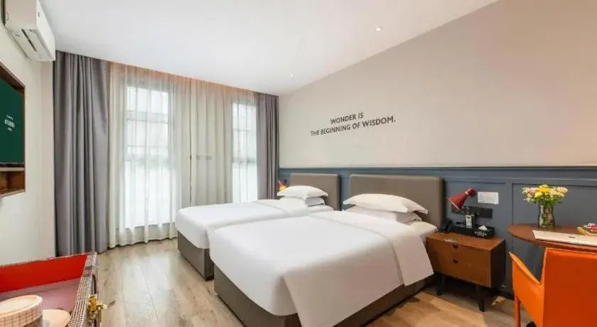 Bed in City Comfort Premier Hotel Liuzhou Wuxing Pedestrian Street Jinggu Building Bed in City Comfort Premier Hotel Liuzhou Wuxing Pedestrian Street Jinggu Building