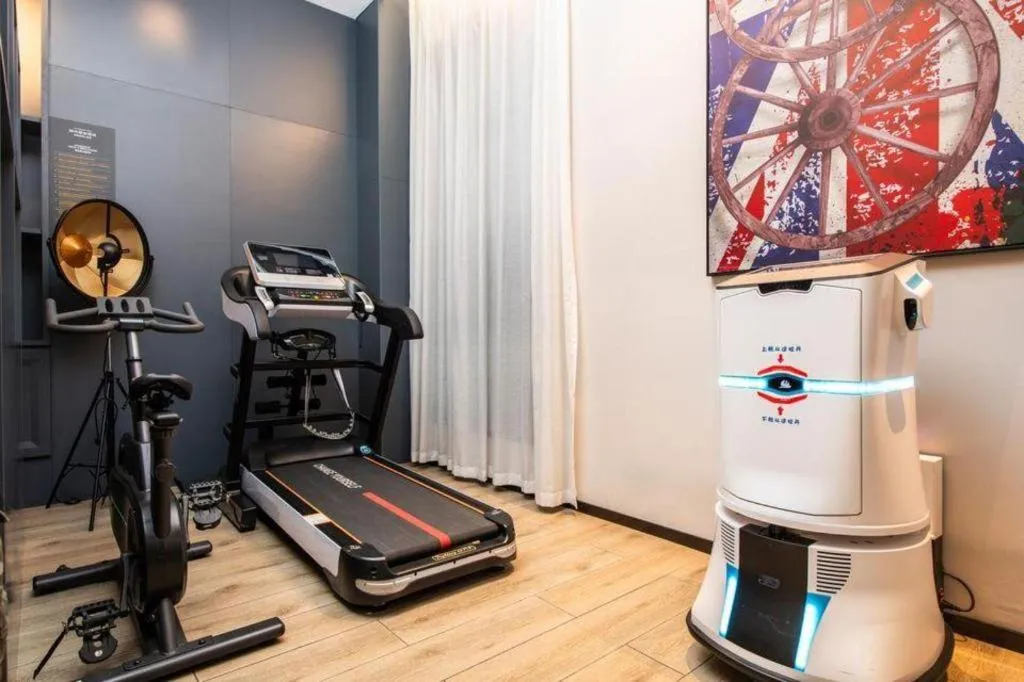 City Comfort Premier Hotel Liuzhou Wuxing Pedestrian Street Jinggu Building