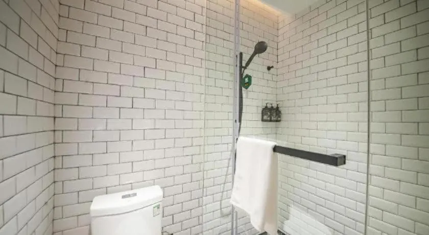 City Comfort Premier Hotel Liuzhou Wuxing Pedestrian Street Jinggu Building