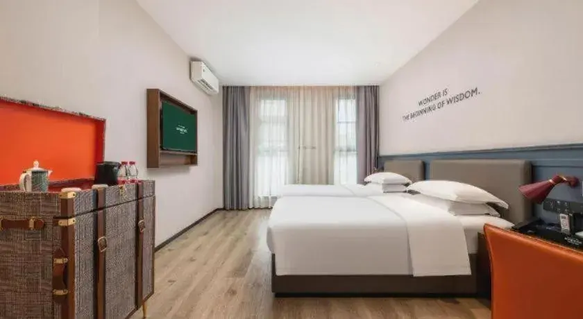 Bed in City Comfort Premier Hotel Liuzhou Wuxing Pedestrian Street Jinggu Building Bed in City Comfort Premier Hotel Liuzhou Wuxing Pedestrian Street Jinggu Building