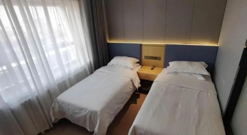 Bed in Green Tree Inn Urumqi San'gong Metro Station Exit