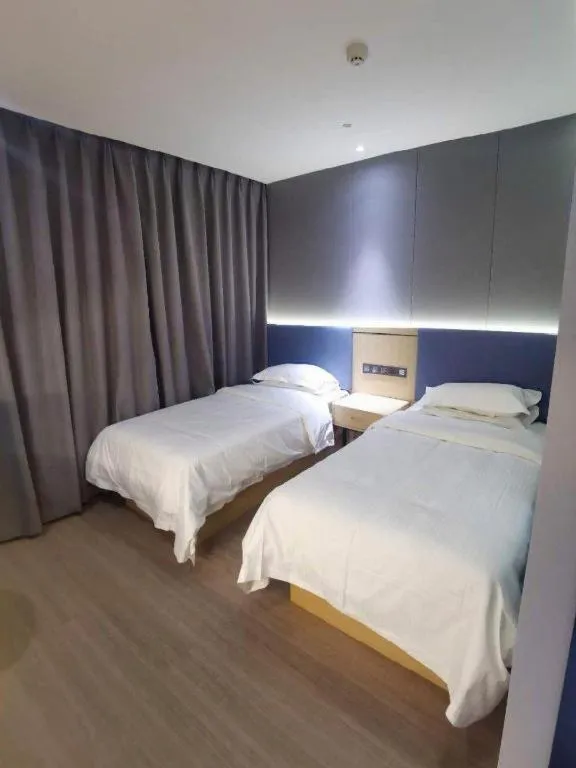 Bed in Green Tree Inn Urumqi San'gong Metro Station Exit