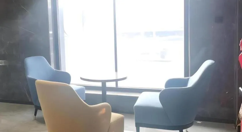 Green Tree Inn Urumqi San'gong Metro Station Exit