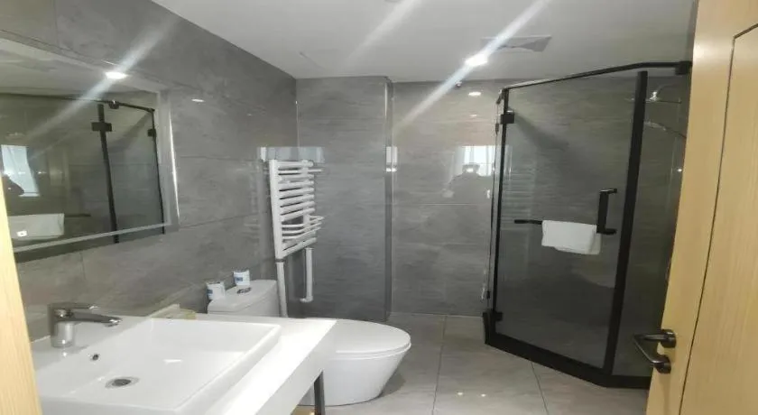 Green Tree Inn Urumqi San'gong Metro Station Exit