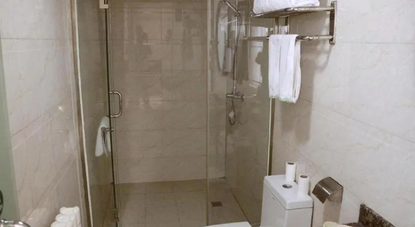 Green Tree Inn Urumqi San'gong Metro Station Exit