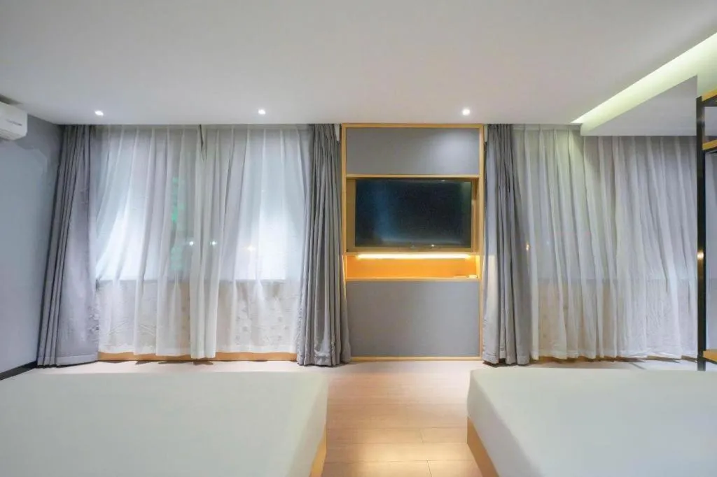 Bed in Green Tree Inn Urumqi San'gong Metro Station Exit