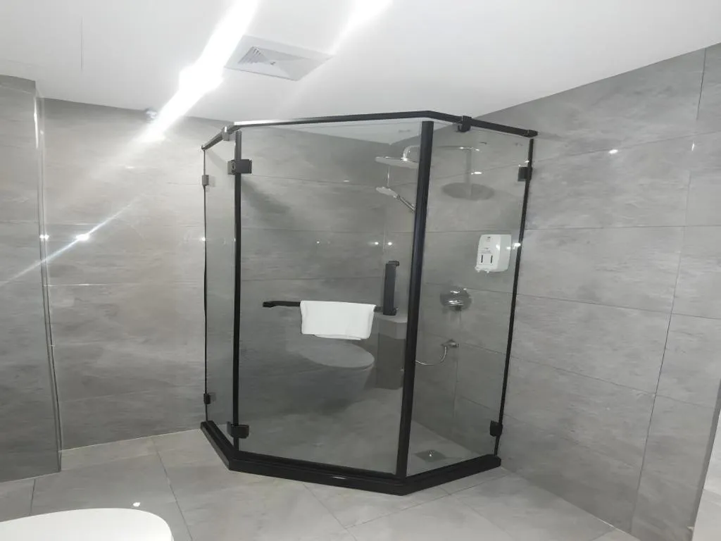 Green Tree Inn Urumqi San'gong Metro Station Exit