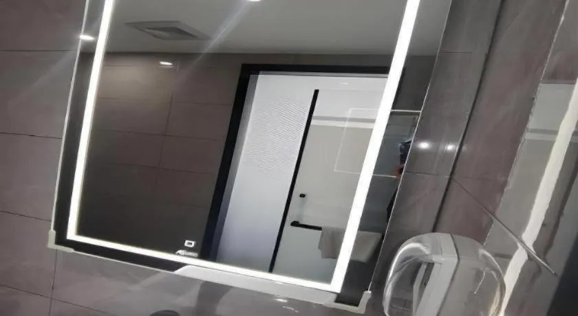 Green Tree Inn Urumqi San'gong Metro Station Exit