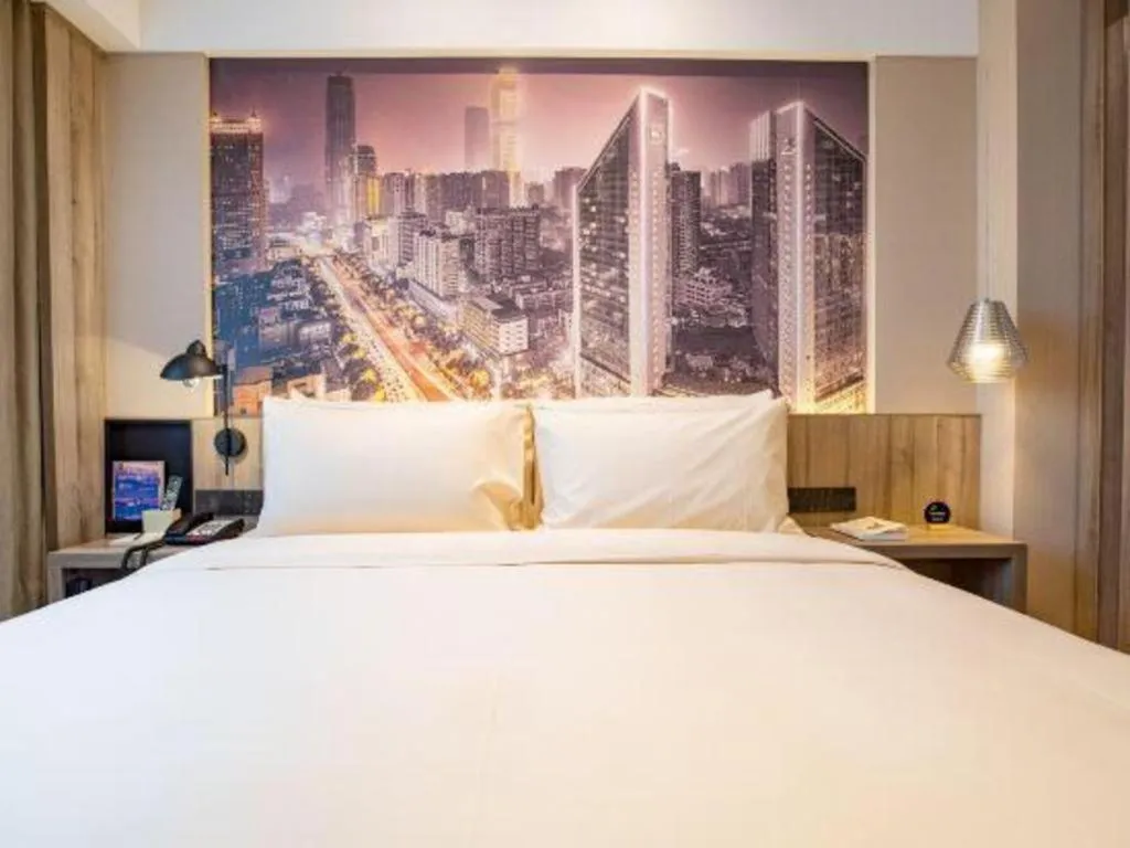 Bed in Atour Hotel Changsha Wuyi Square Wanbao Avenue