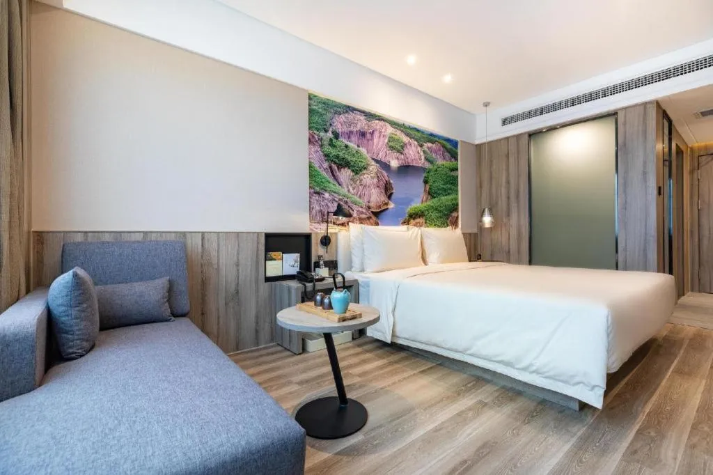Bed in Atour Hotel Changsha Wuyi Square Wanbao Avenue