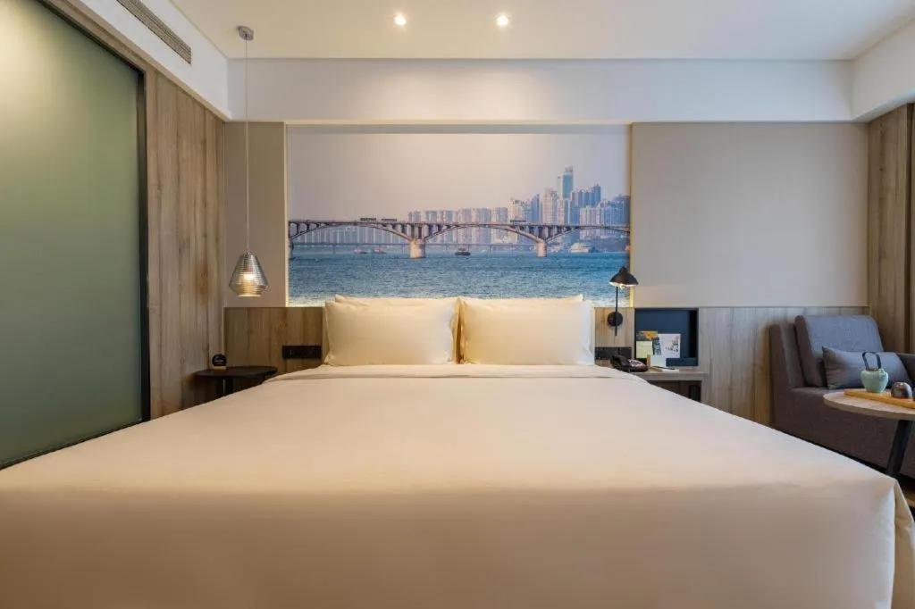 Bed in Atour Hotel Changsha Wuyi Square Wanbao Avenue