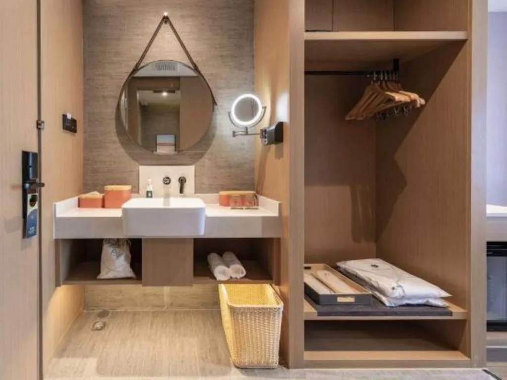 Atour Hotel Huainan Railway Station Commercial and Cultural Square