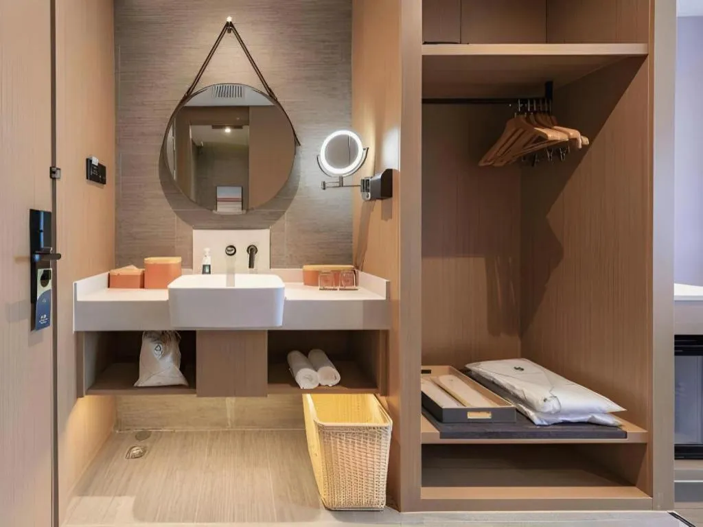 Atour Hotel Huainan Railway Station Commercial and Cultural Square