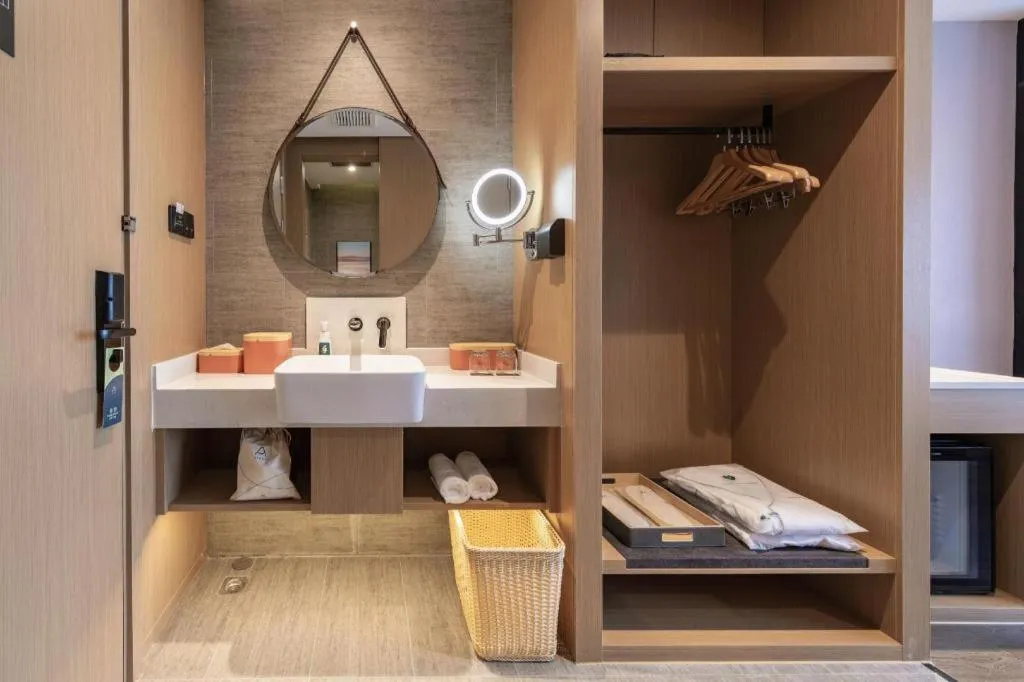 Atour Hotel Huainan Railway Station Commercial and Cultural Square