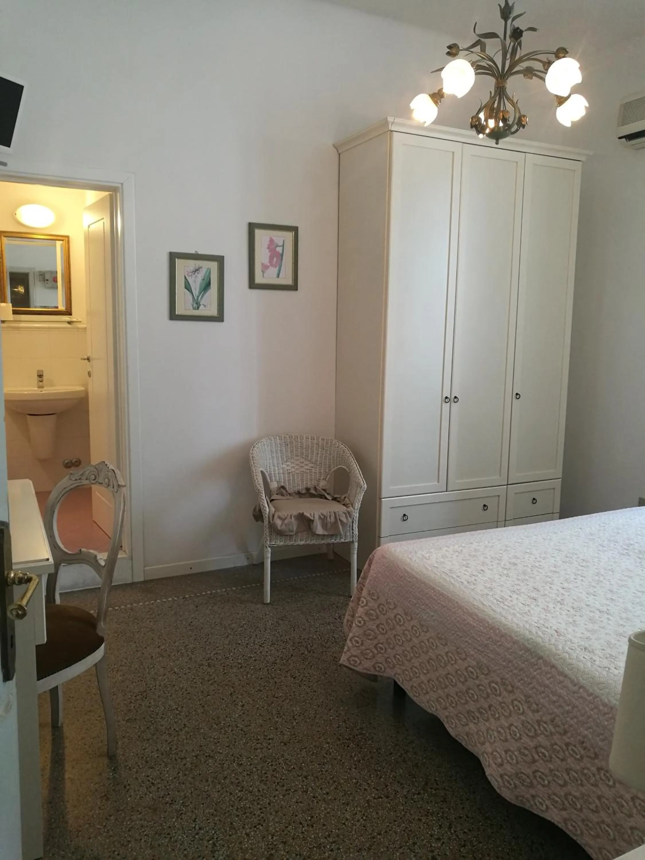 Bed in Villa la Fonte