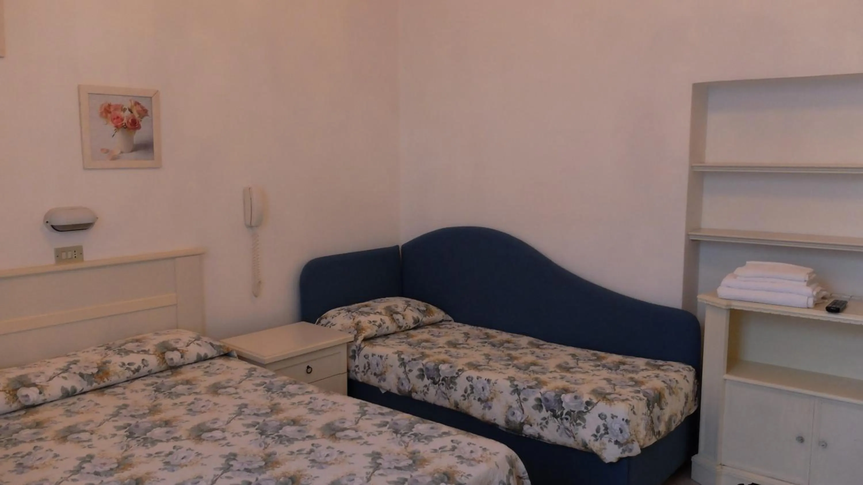 Bed in Villa la Fonte