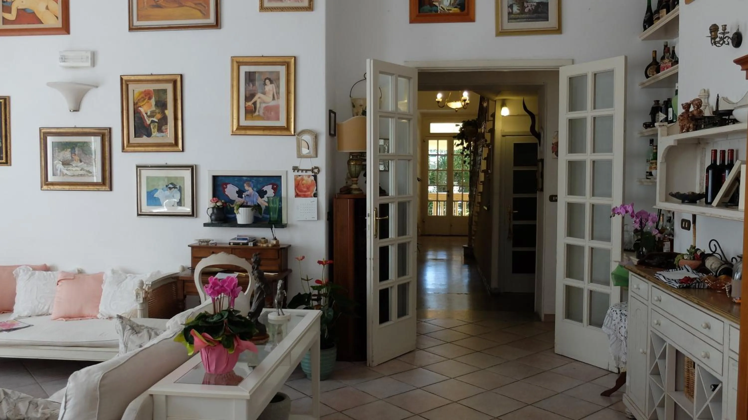 Communal lounge/ TV room in Villa la Fonte