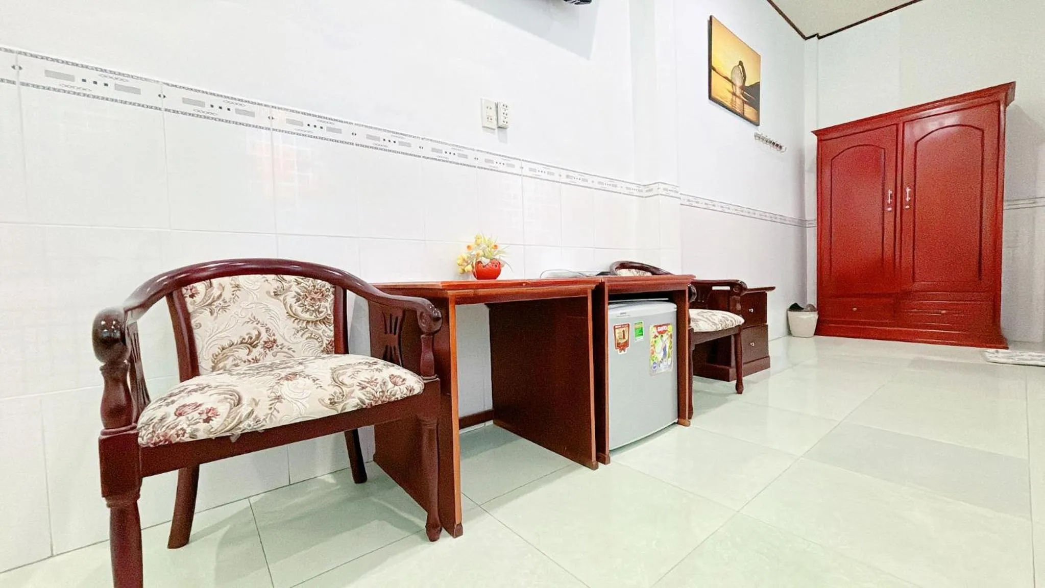Seating area in Quoc Dinh Guest House