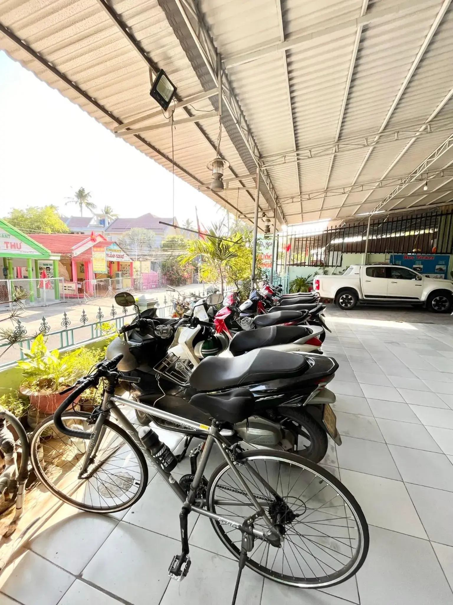 Property building in Quoc Dinh Guest House Property building in Quoc Dinh Guest House