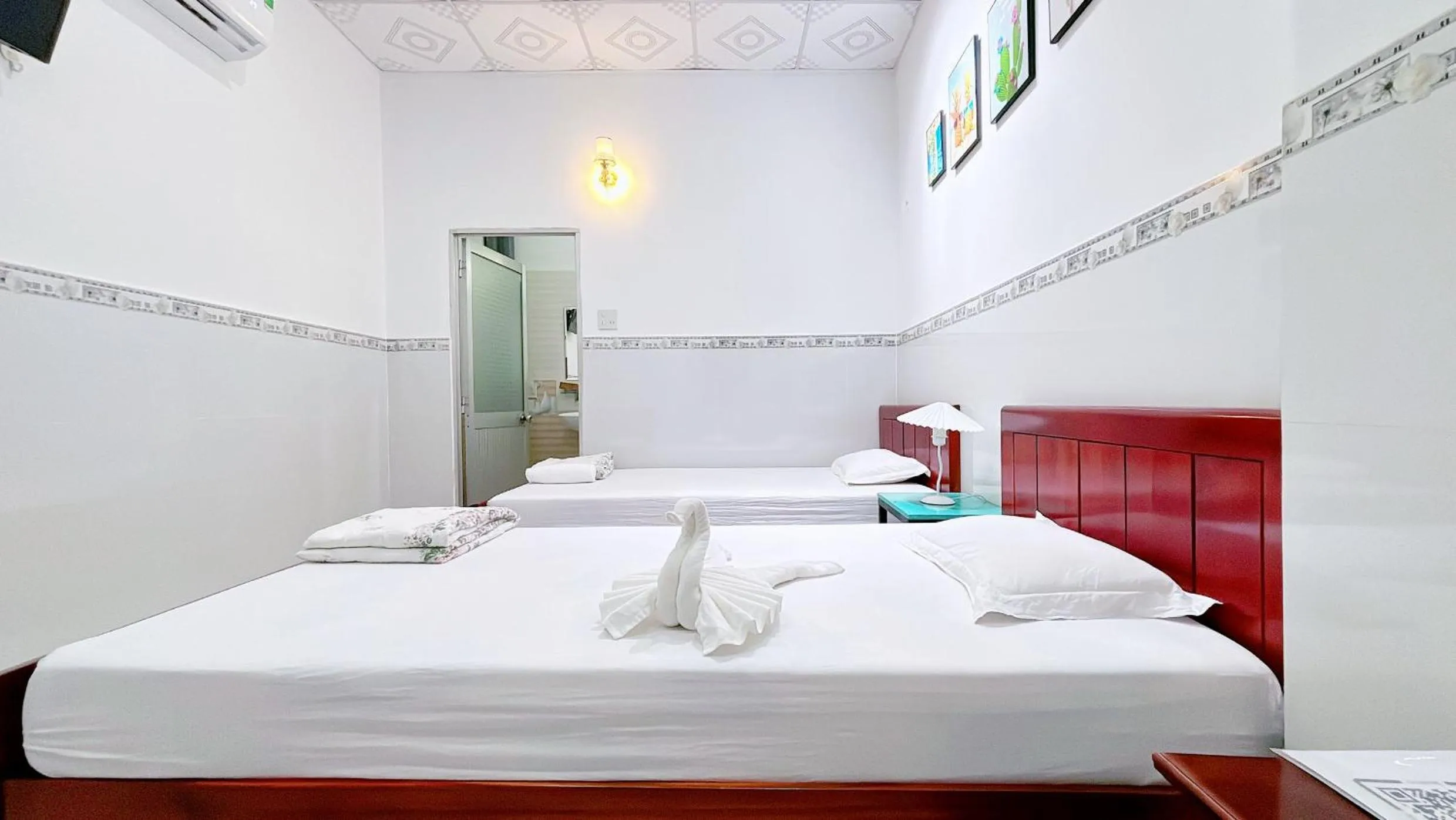 Bedroom, Bed in Quoc Dinh Guest House