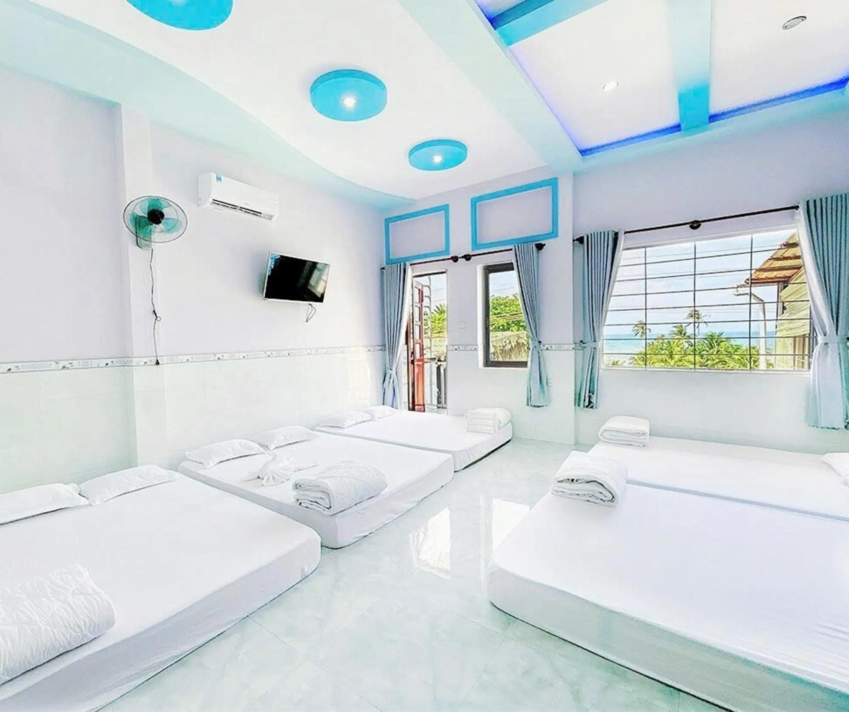 Bedroom, Bed in Quoc Dinh Guest House