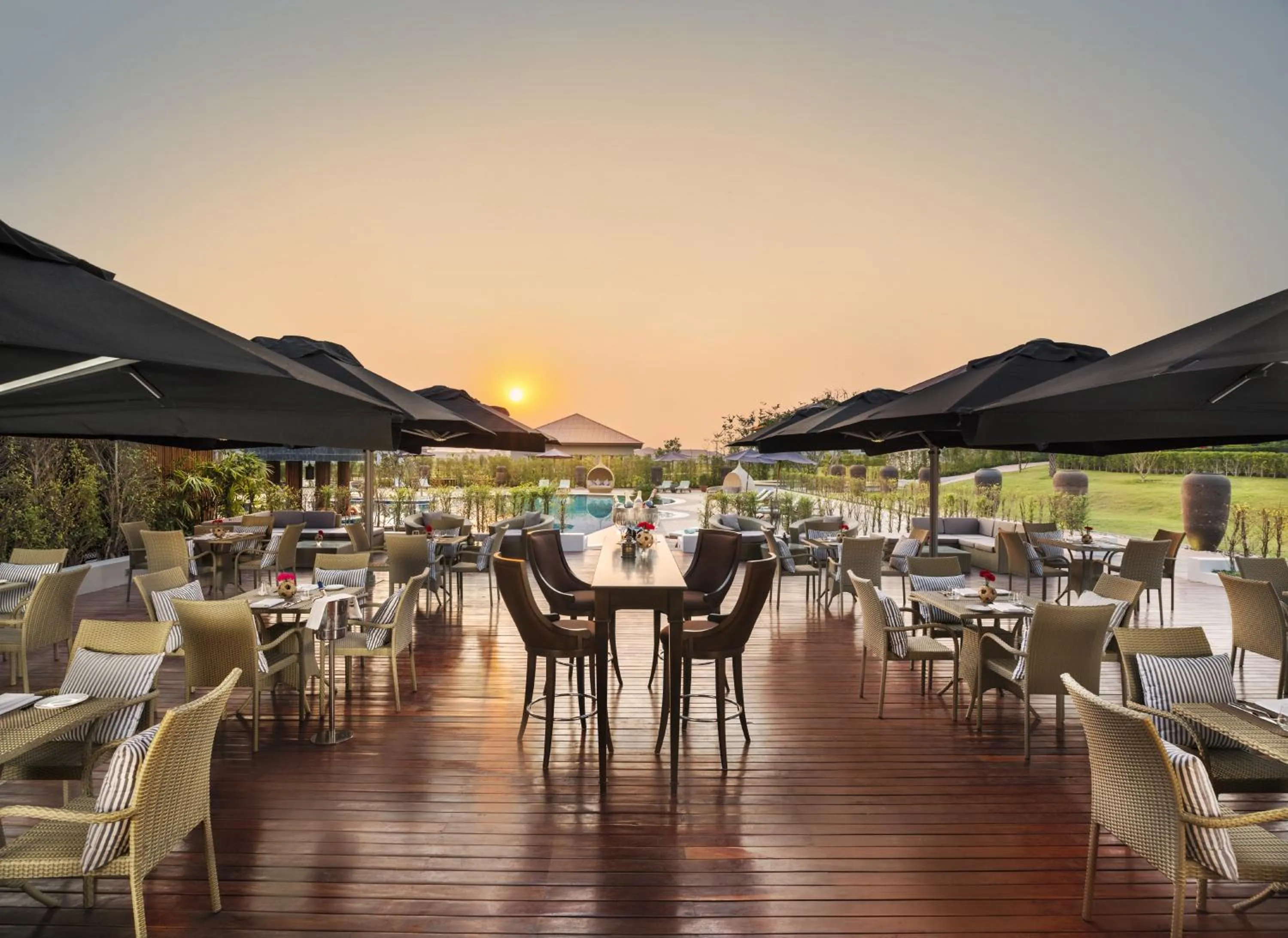 Restaurant/places to eat in Jasmine Naypyitaw Hotel