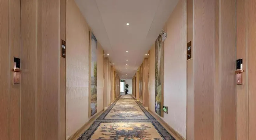 Vienna Hotel Yueyang East Station