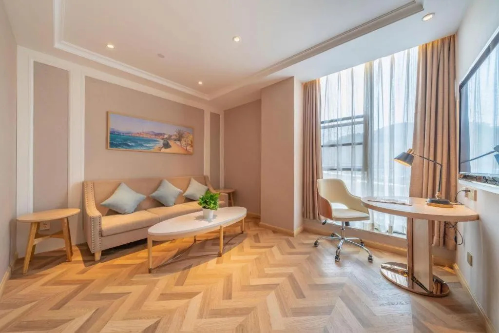 Vienna Hotel Chongqing West Station Square