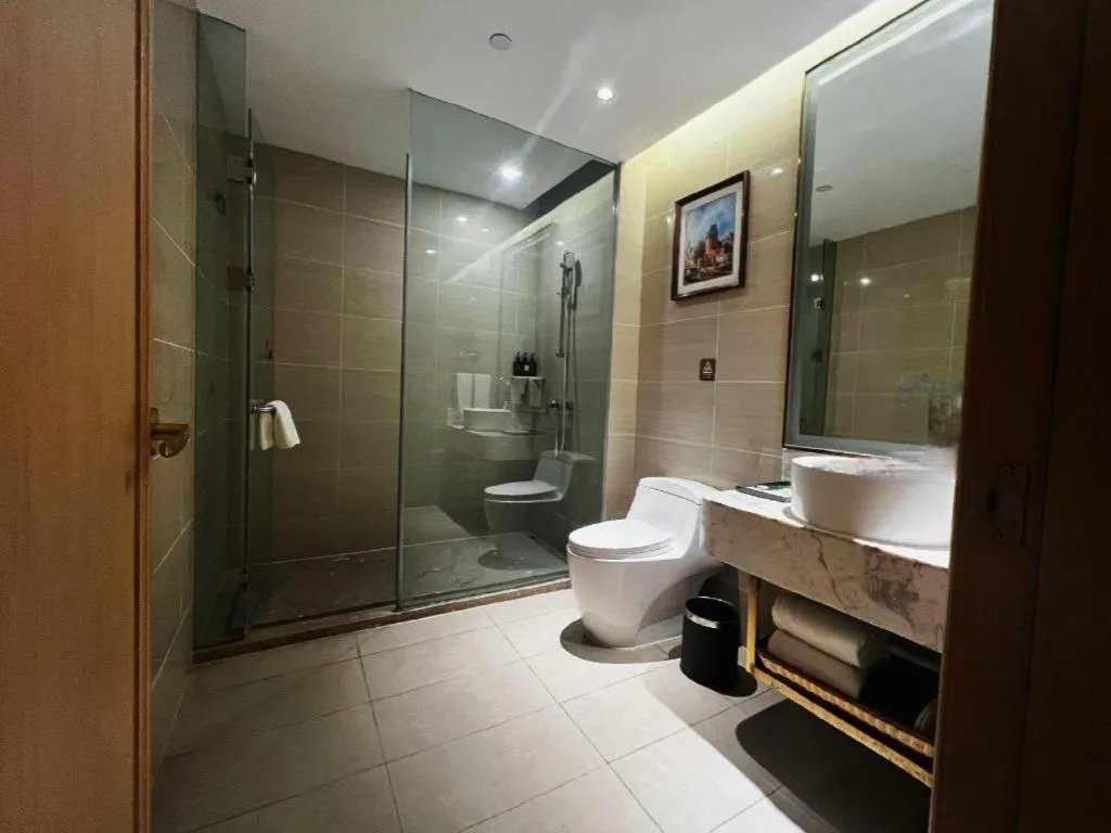 Vienna Hotel Chongqing West Station Square