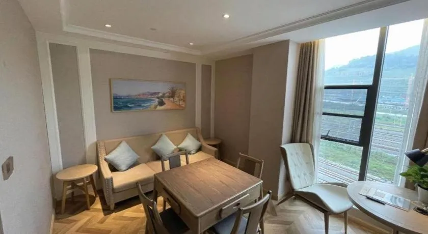 Vienna Hotel Chongqing West Station Square