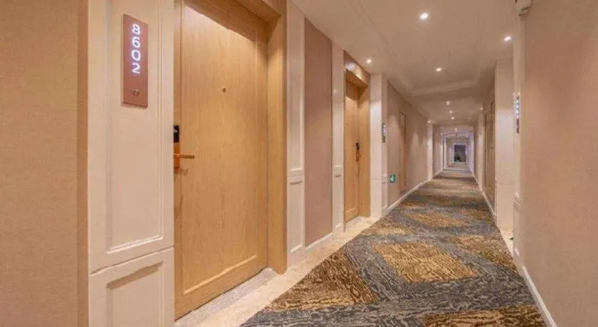 Vienna Hotel Chongqing West Station Square