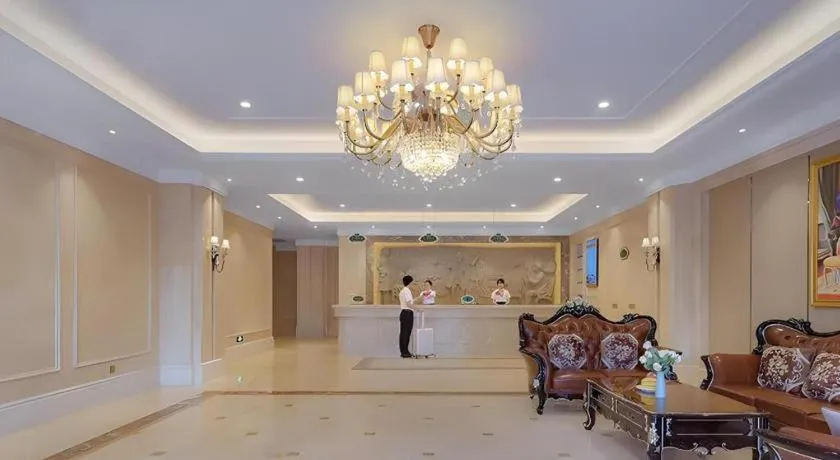 Vienna Hotel Jinjiang Bus Passenger Station