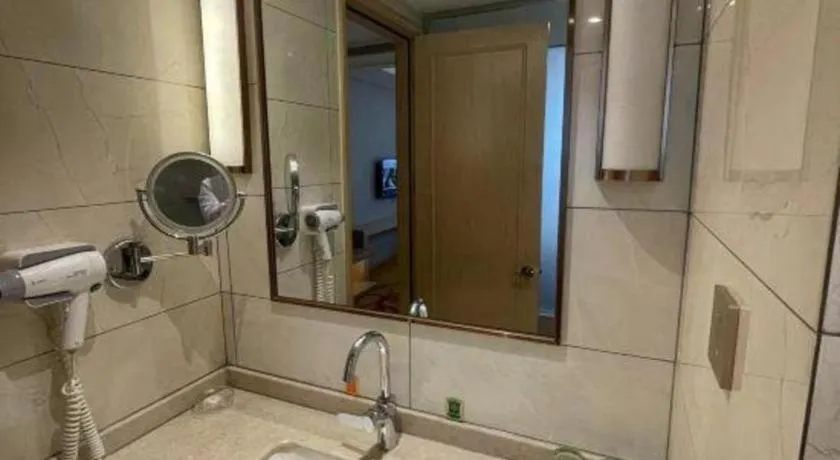 Vienna Hotel Jinjiang Bus Passenger Station