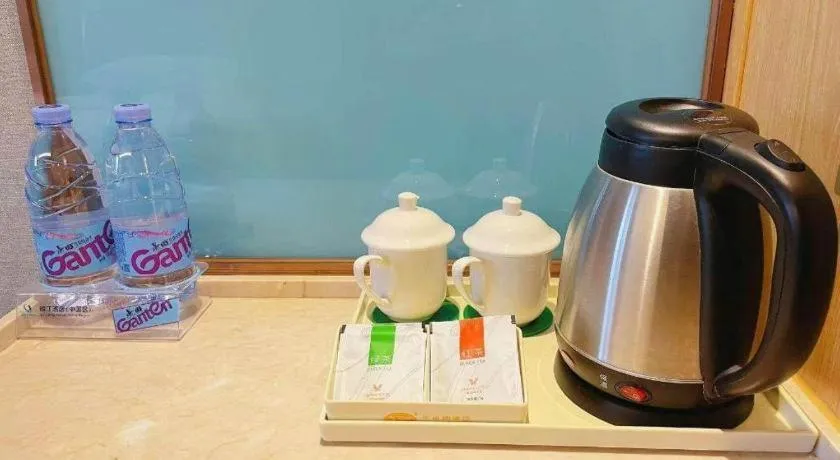 Vienna Hotel Jinjiang Bus Passenger Station