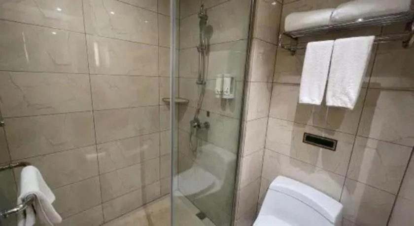 Vienna Hotel Jinjiang Bus Passenger Station