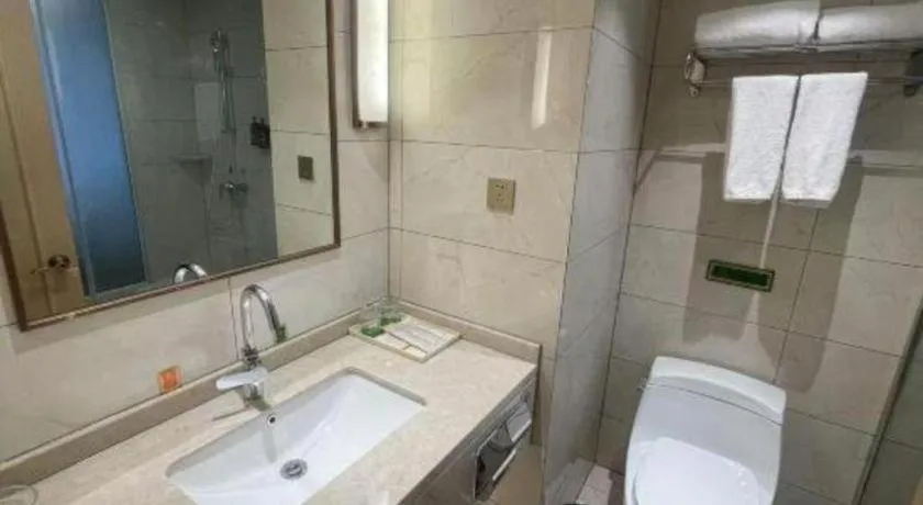 Vienna Hotel Jinjiang Bus Passenger Station