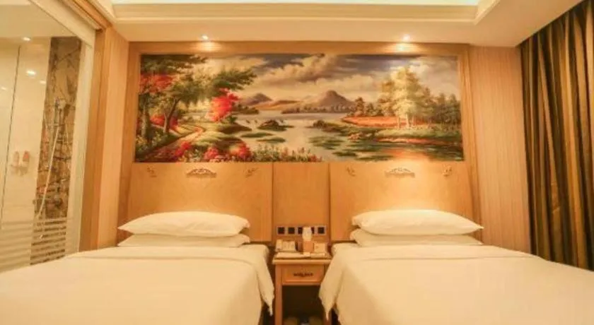 Bed in Vienna Hotel Chengdu North Railway Station North Square Wukuaishi Metro Station