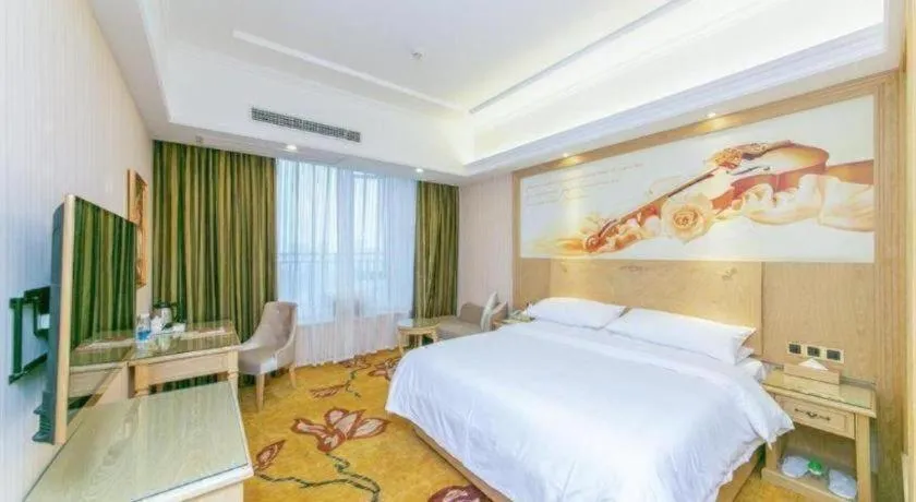 Bed in Vienna Hotel Chengdu North Railway Station North Square Wukuaishi Metro Station