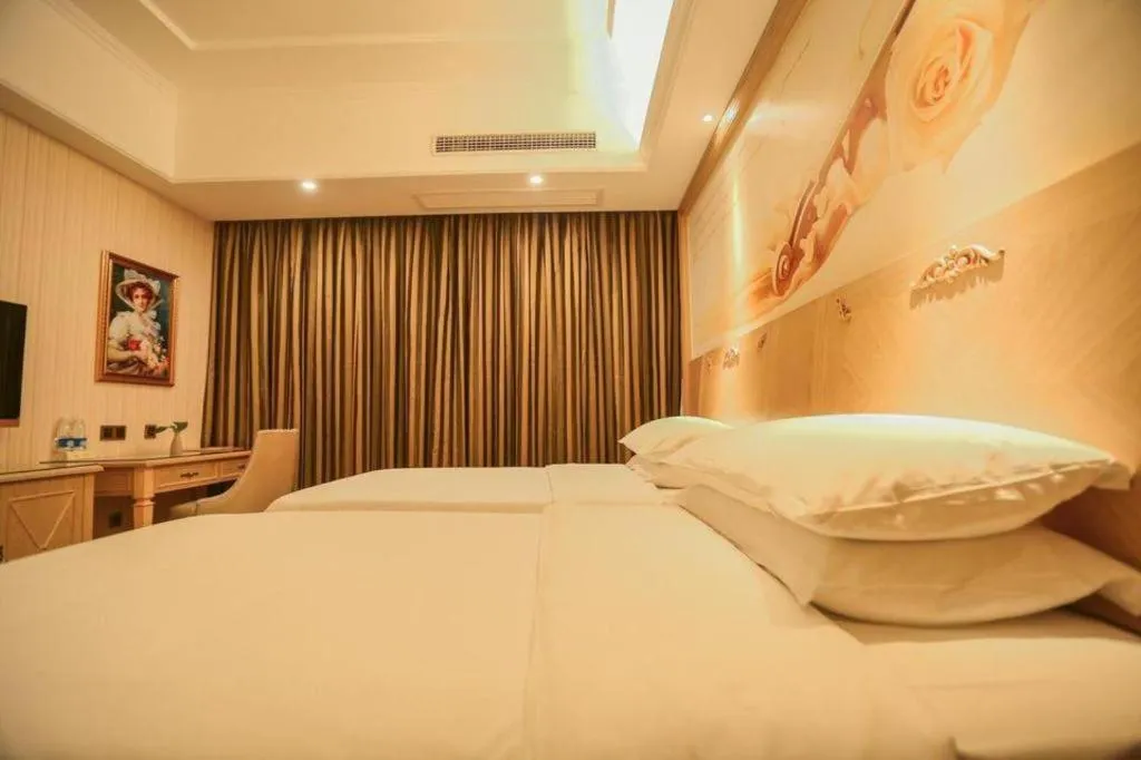 Bed in Vienna Hotel Chengdu North Railway Station North Square Wukuaishi Metro Station