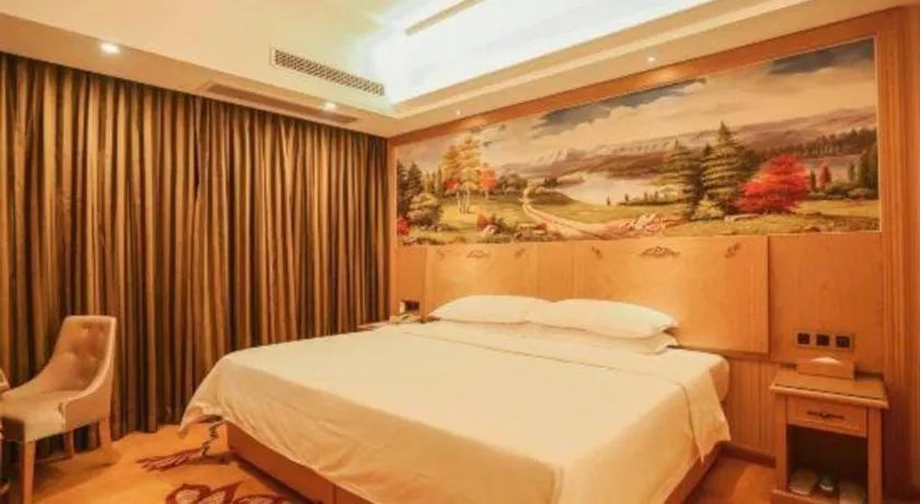 Bed in Vienna Hotel Chengdu North Railway Station North Square Wukuaishi Metro Station