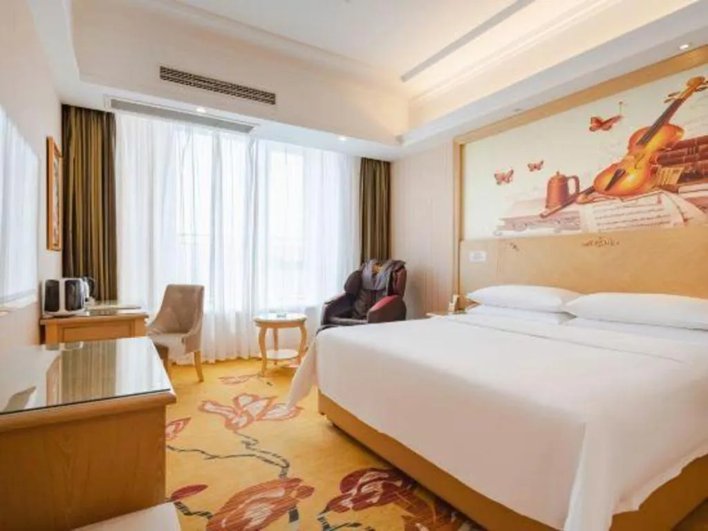 Bed in Vienna Hotel Chengdu North Railway Station North Square Wukuaishi Metro Station