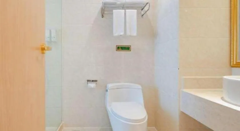 Vienna Hotel Chengdu North Railway Station North Square Wukuaishi Metro Station