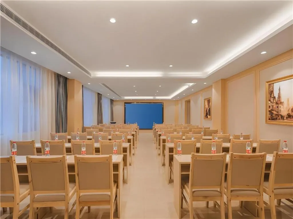 Vienna Hotel Yuxi Hongta Avenue High-Speed Railway Station