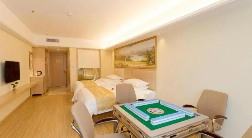 Vienna Hotel Chongqing Shizhu Stadium