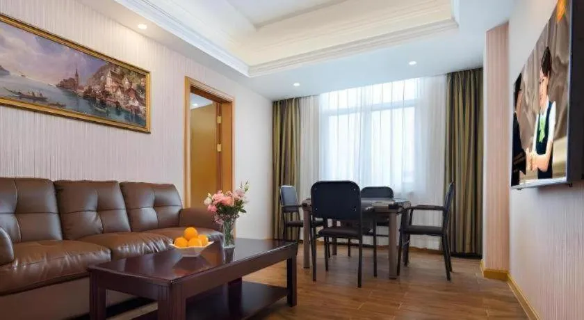 Vienna Hotel Guangdong Huidong Herung Pedestrian Street