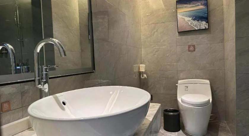 Vienna Hotel Lincang New Asia Pacific Times Square