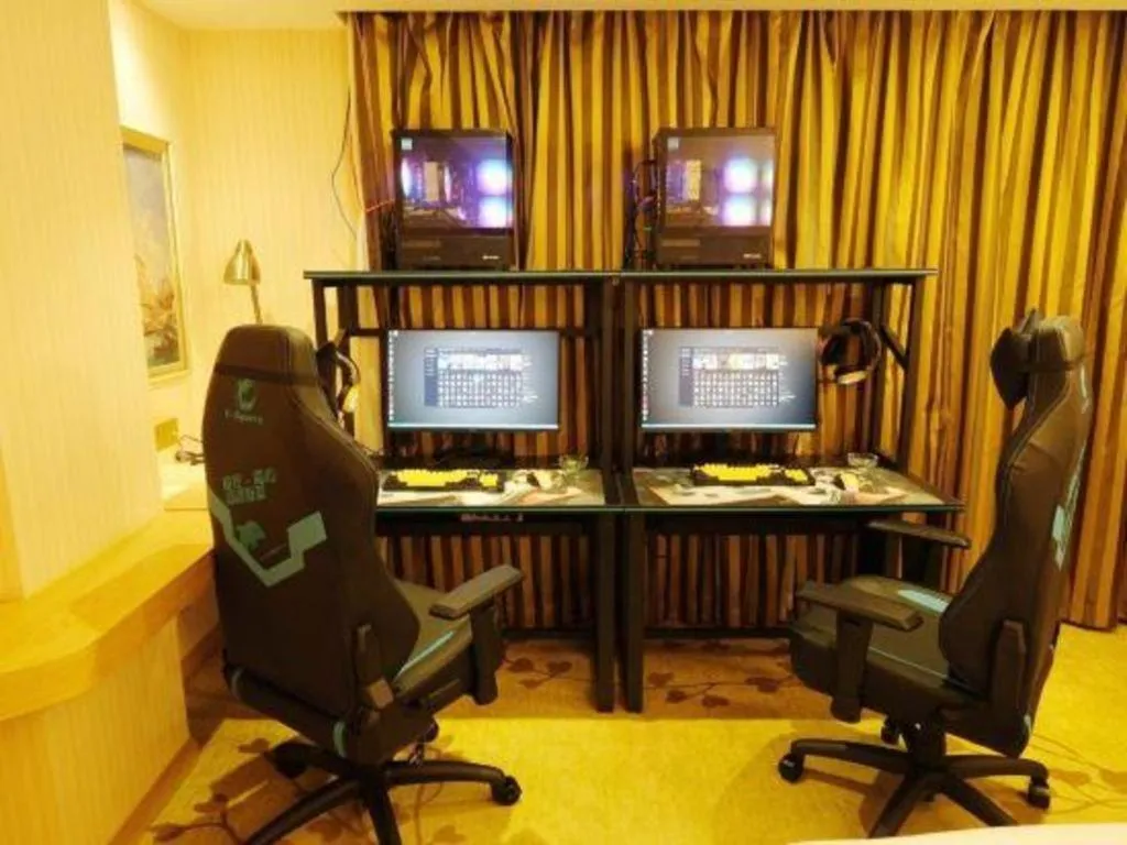 Vienna Hotel Guangxi Zhongshan Central Plaza West High-Speed Railway Station