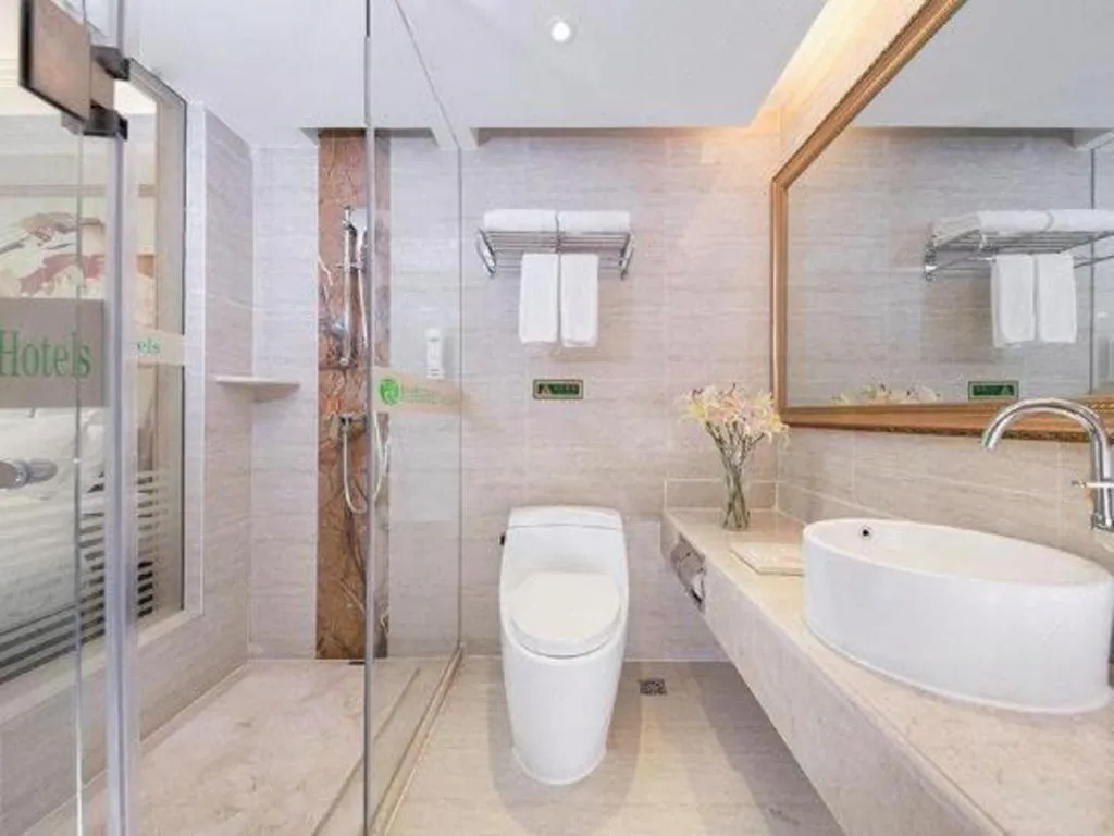 Vienna Hotel Guangxi Zhongshan Central Plaza West High-Speed Railway Station