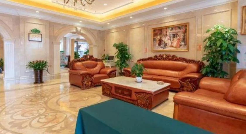 Vienna Hotel Guangxi Zhongshan Central Plaza West High-Speed Railway Station